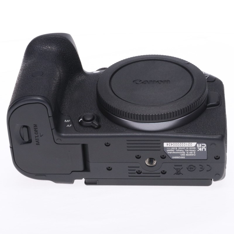 EOS R7
