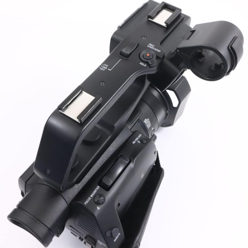 HXR-NX80