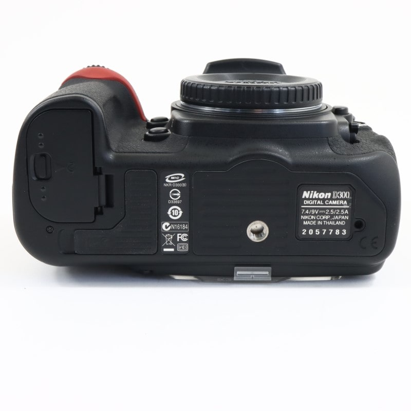 D300