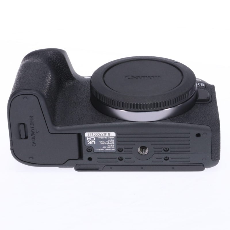 EOS R8 ボディー