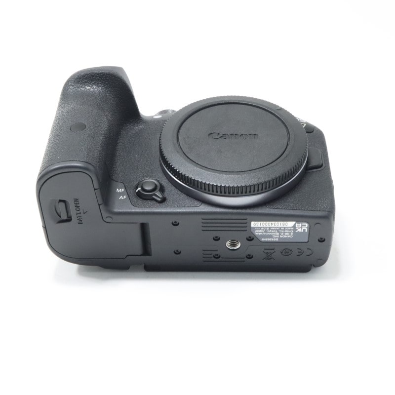 EOS R7 ボディー