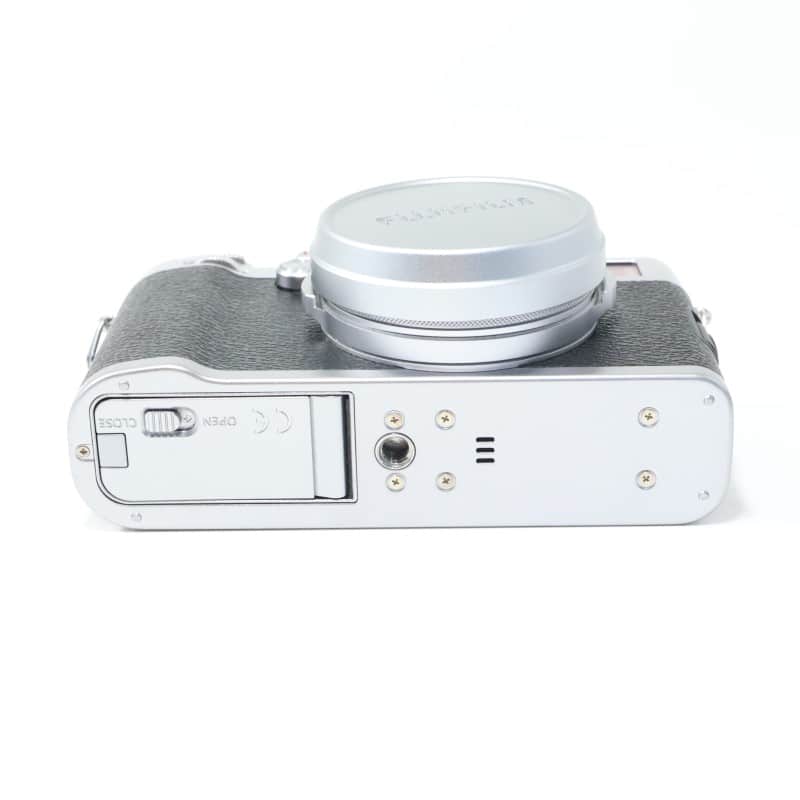 FUJIFILM x100f シルバー 富士フイルム FUJIFILM X100F シルバー 中古 C2120174815786