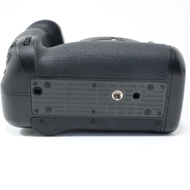 Nikon Z9 ボディ 中古 C2120174887141｜中古通販フジヤカメラ