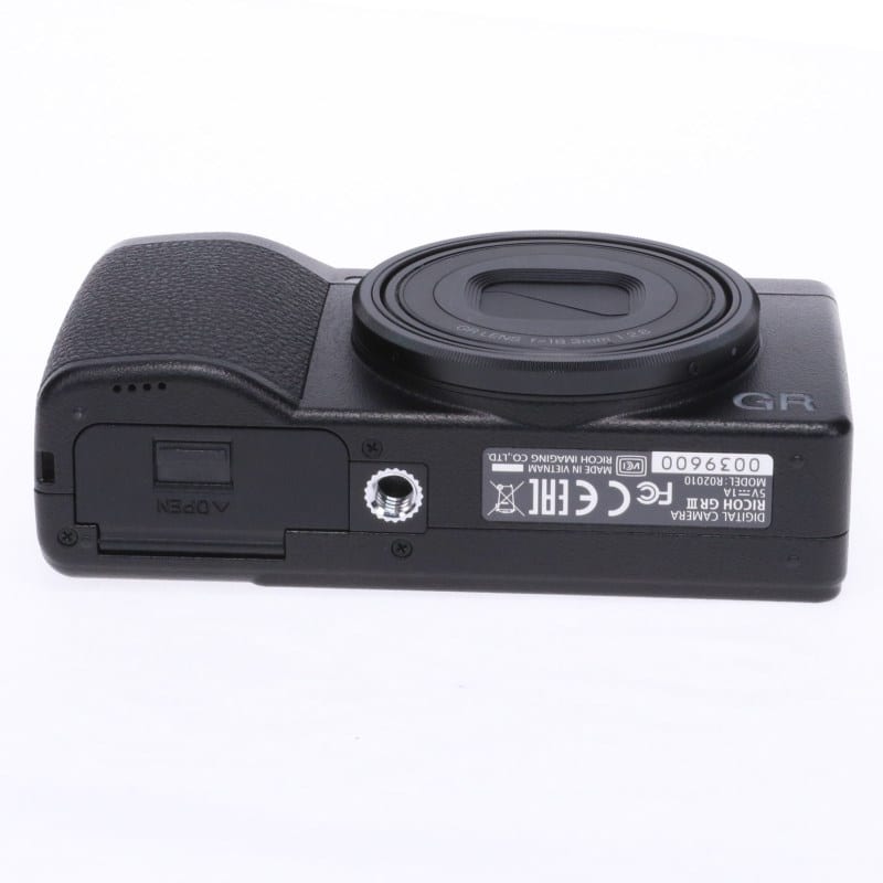 RICOH RICOH GR III AB-ランク 中古｜フジヤカメラ