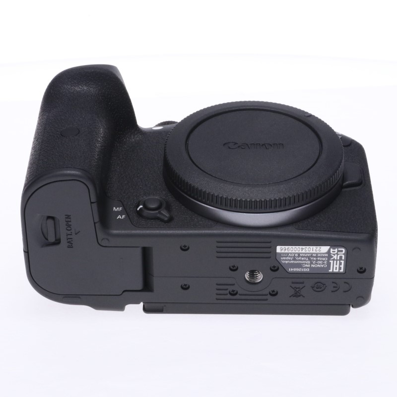 EOS R7