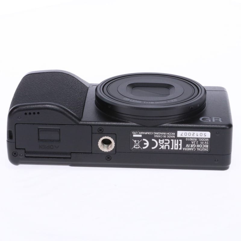 RICOH GR IV