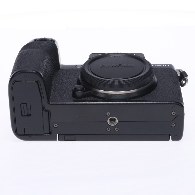 FUJIFILM X-S10