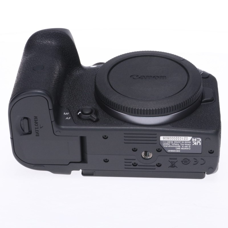 EOS R7