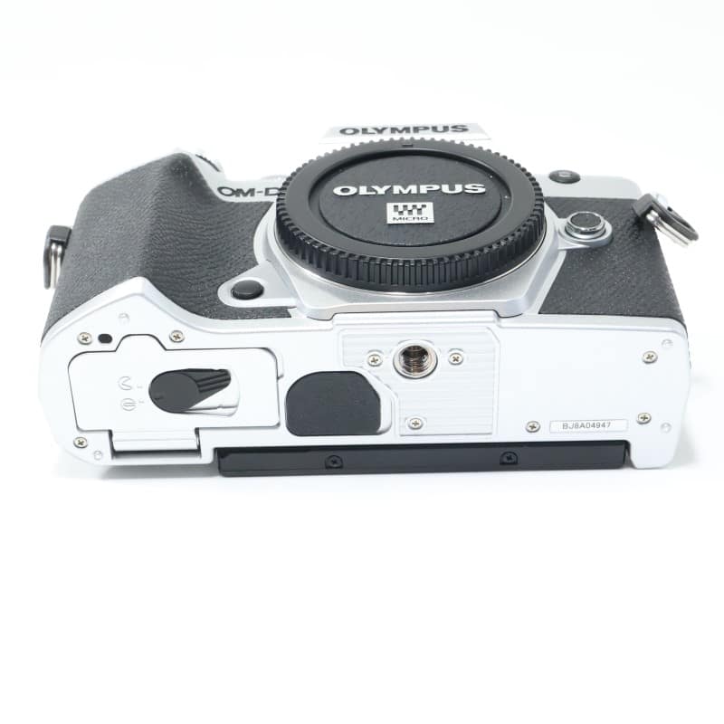 OM-D E-M5 Mark III ボディー シルバー