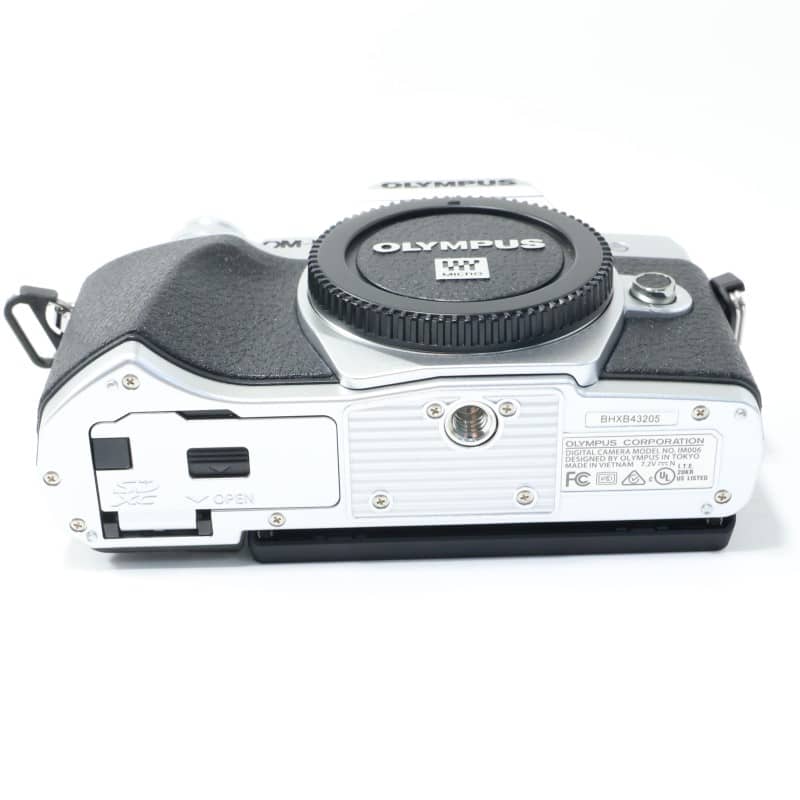 OM-D E-M10 Mark III ボディー シルバー