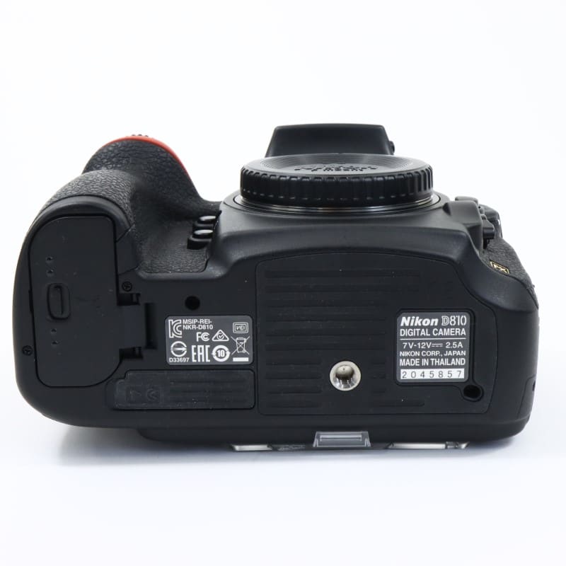 D810