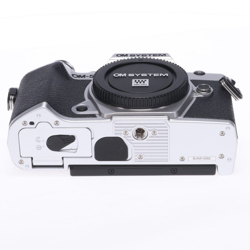 OM SYSTEM OM-5 ボディー シルバー