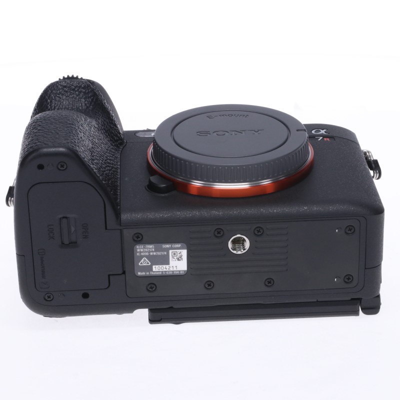 ILCE-7RM5 [α7R V]