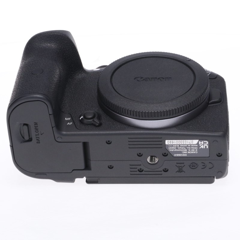 EOS R7