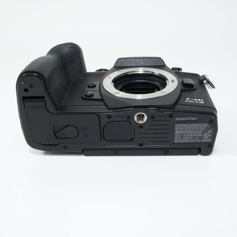 OM-D E-M1 Mark III ボディー