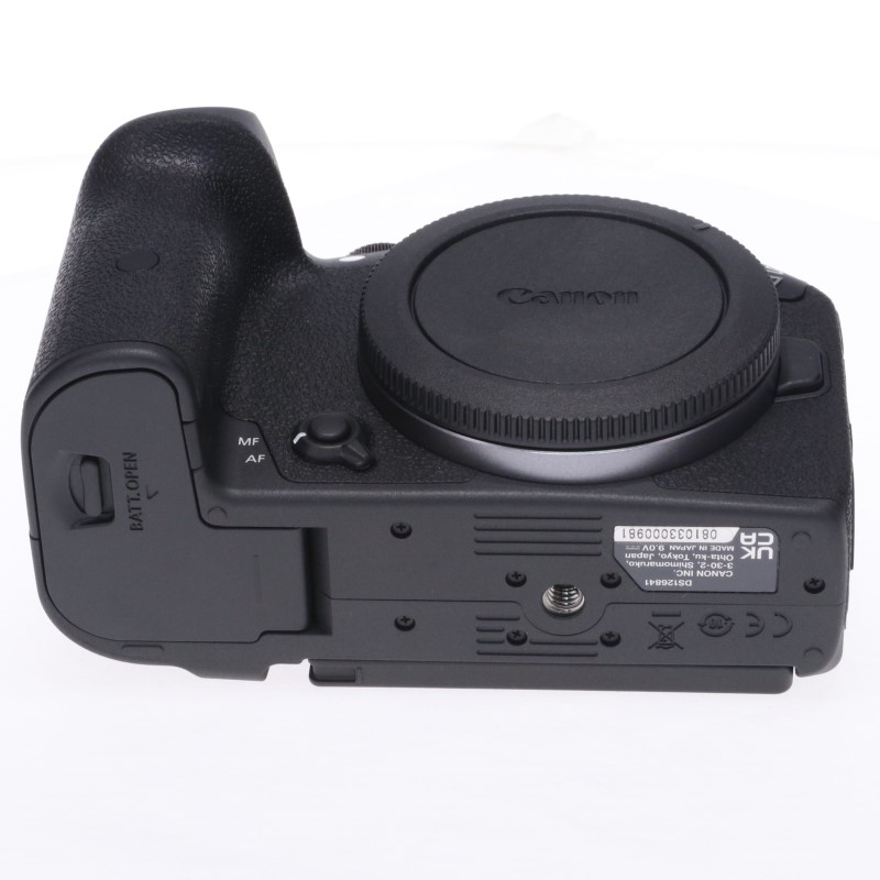 EOS R7