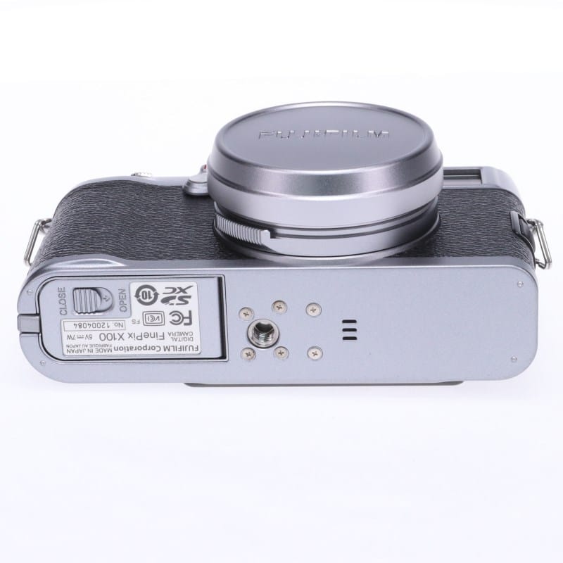 FinePix X100