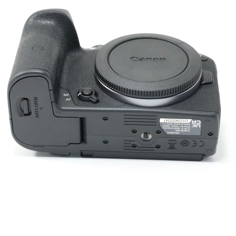 EOS R7 ボディー