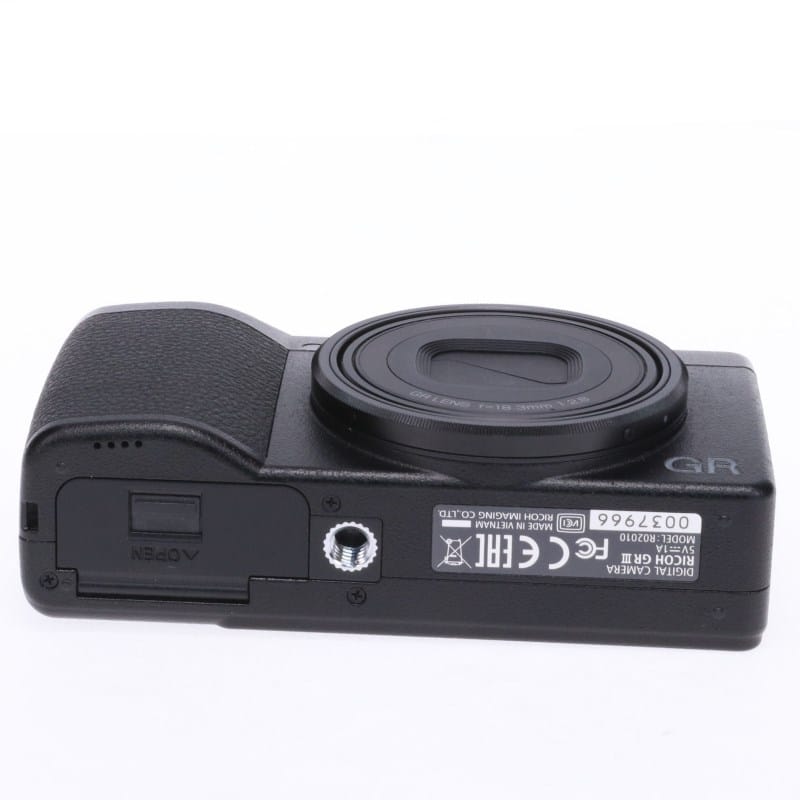 RICOH RICOH GR III AB-ランク 中古｜フジヤカメラ
