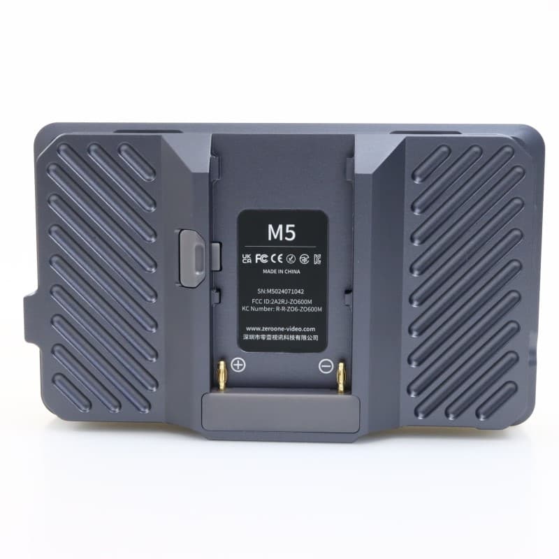 M5 [Professional on-camera monitor]