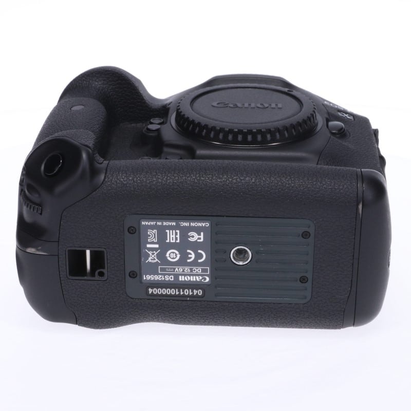EOS-1D X Mark II ボディー