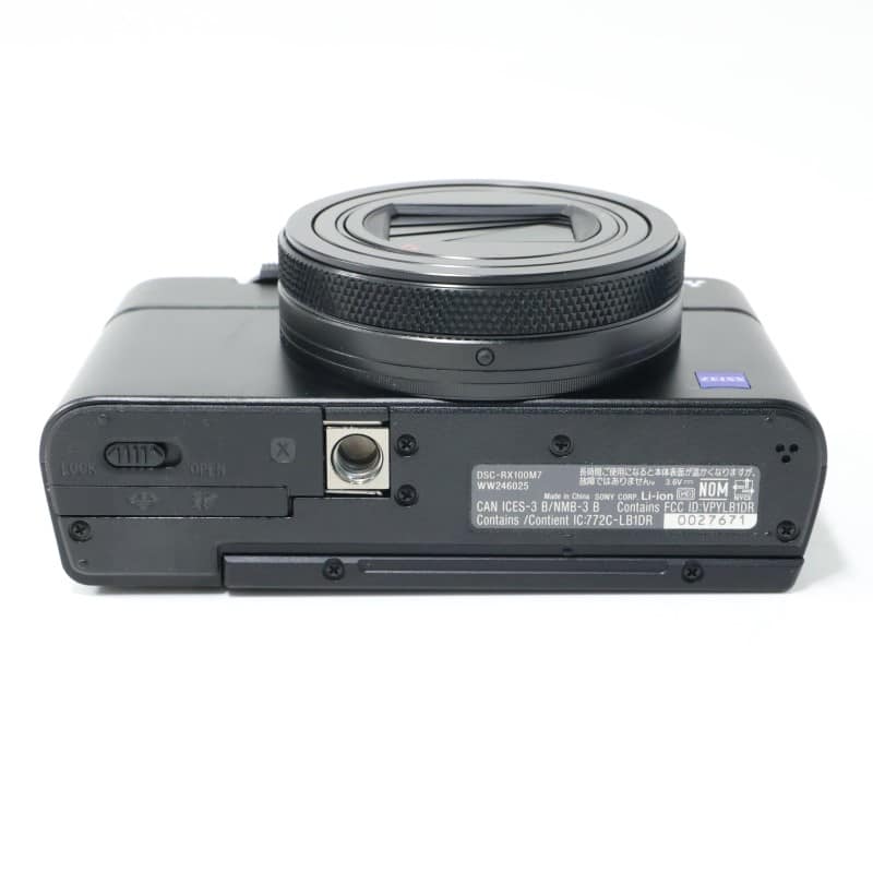 Cyber-shot RX100VII DSC-RX100M7