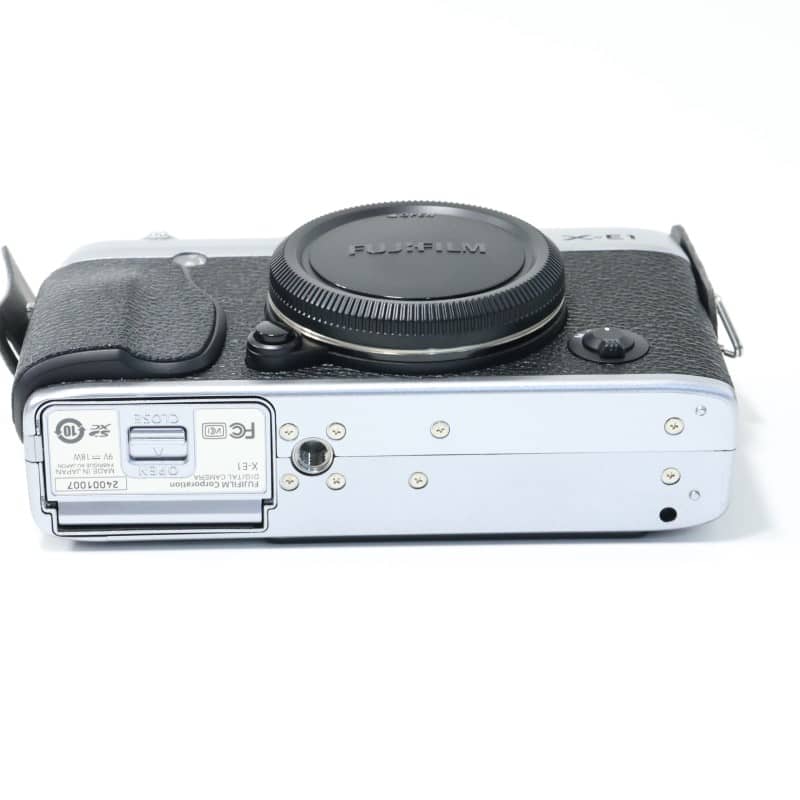 FUJIFILM X-E1 ボディ シルバー
