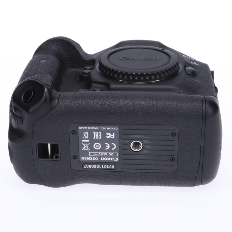 EOS-1D X Mark II ボディー