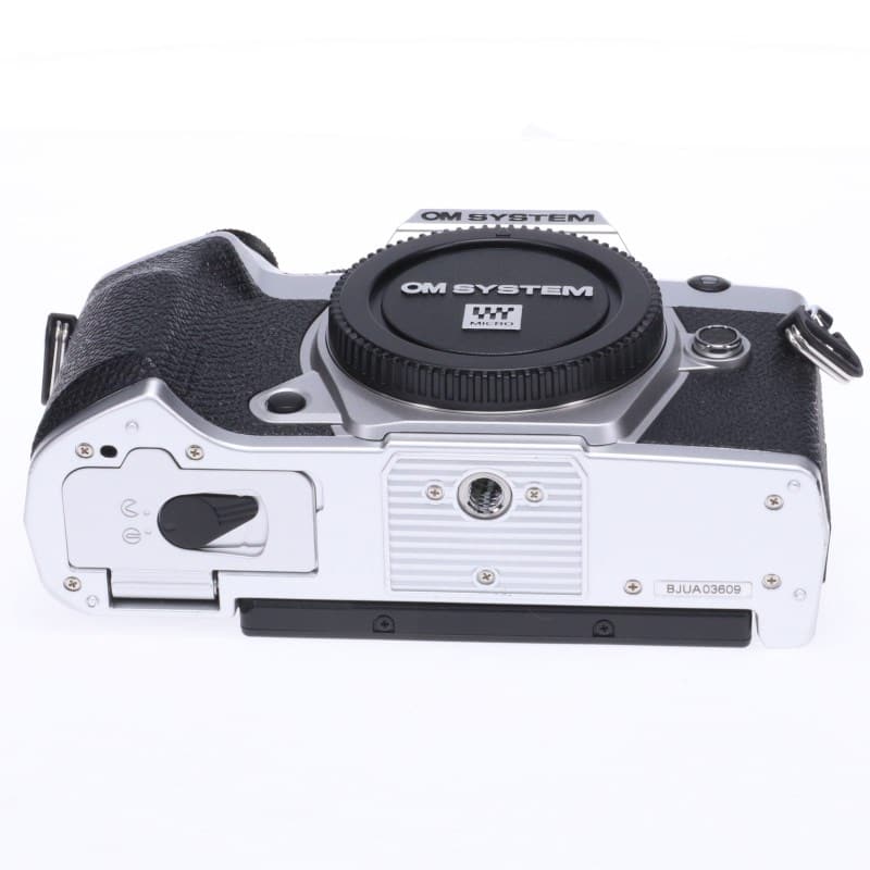 OM SYSTEM OM-5 Mark II ボディー シルバー