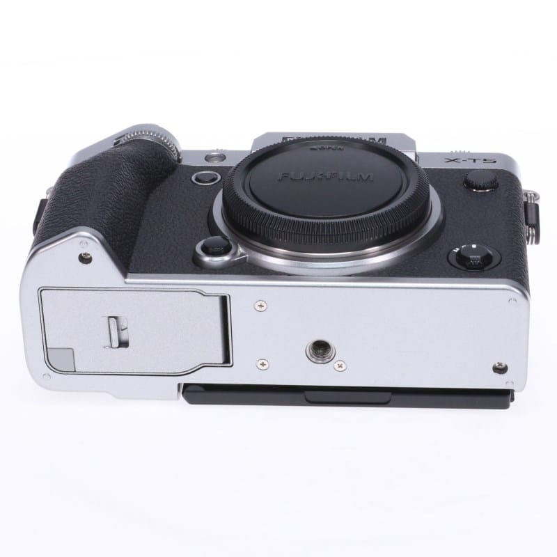 富士フイルム FUJIFILM X-T5 ボディ シルバー ABランク 中古｜フジヤカメラ