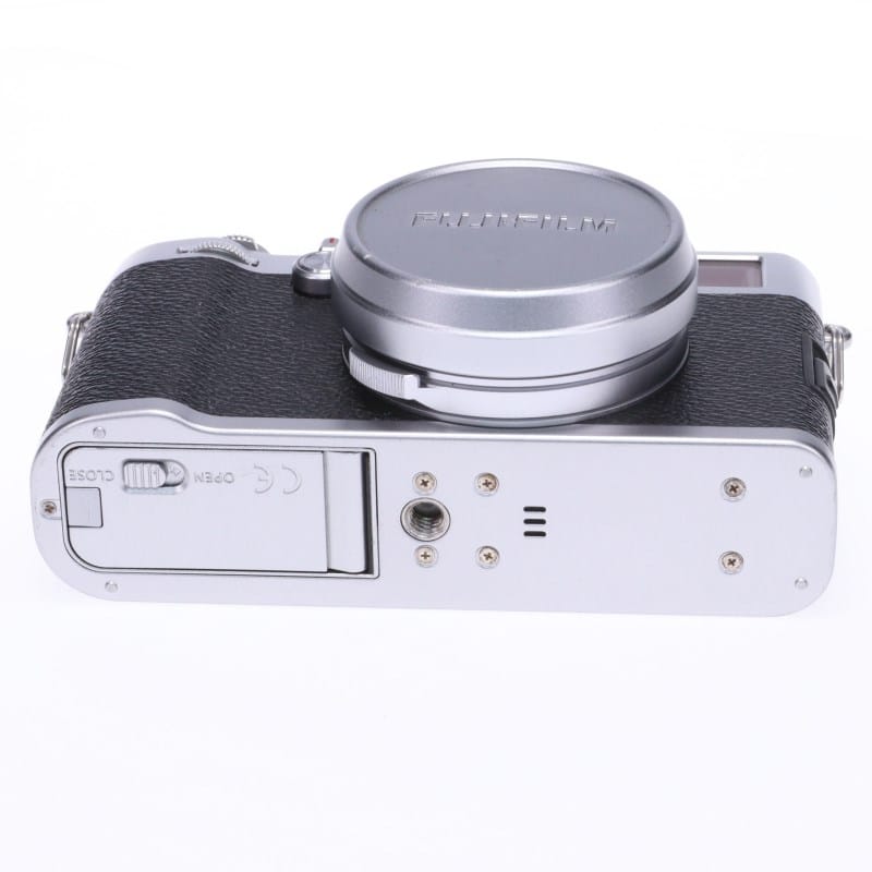 FUJIFILM X100F シルバー