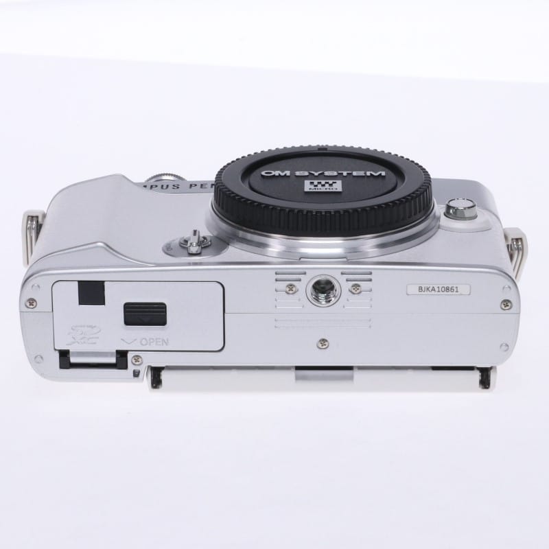 OLYMPUS PEN E-P7 ボディー ホワイト