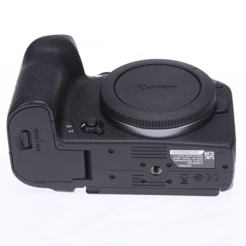 EOS R7 ボディー