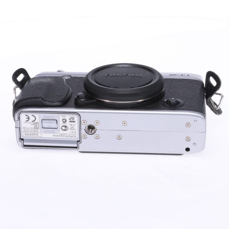 富士フイルム FUJIFILM X-E1 ボディ シルバー ABランク 中古｜フジヤカメラ