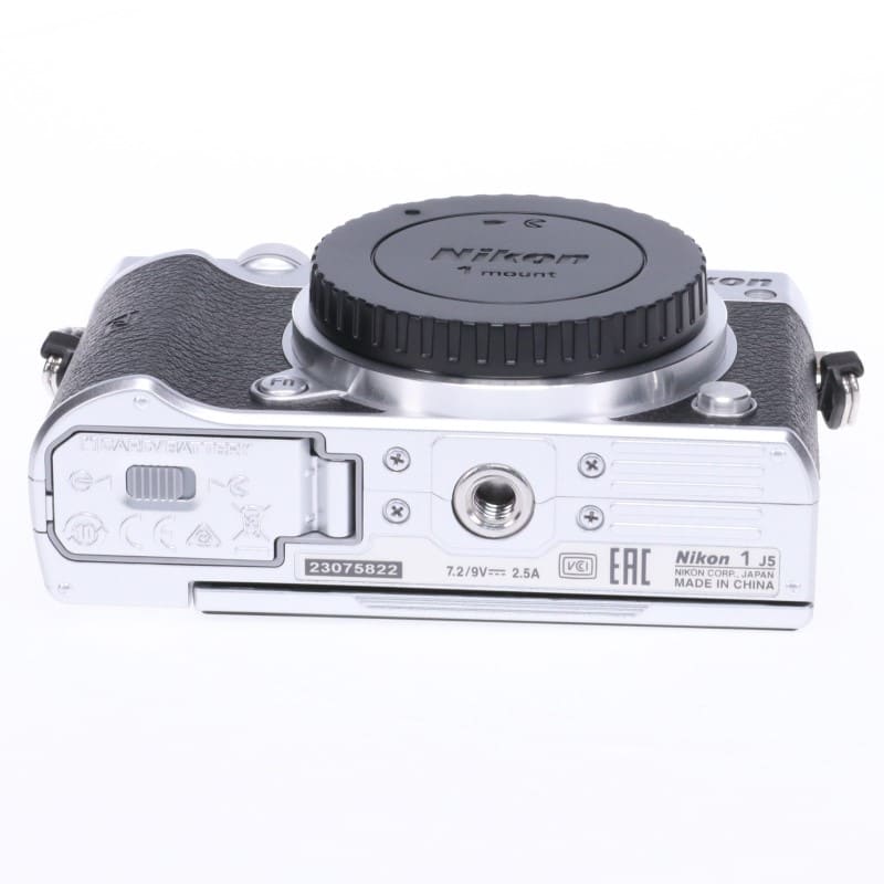 Nikon 1 J5 ボディー シルバー