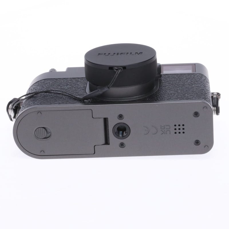 X half (FUJIFILM X-HF1) チャコールシルバー