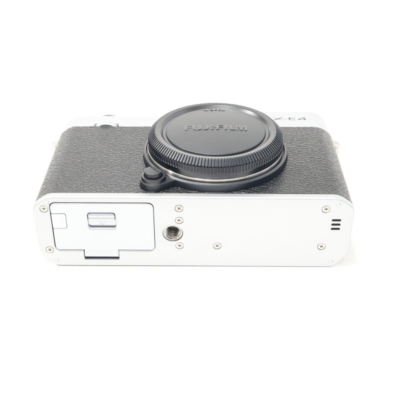 X-E4 シルバー