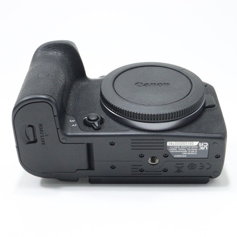 EOS R7