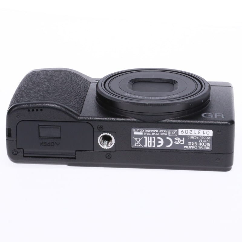 RICOH RICOH GR III AB-ランク 中古｜フジヤカメラ