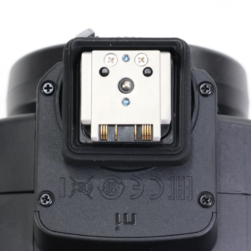 フラッシュ HVL-F60RM2