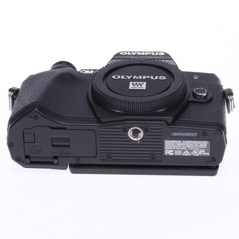 デジタルカメラ OLYMPUS OM-D E-M10 Mark III どんなシーンでも5軸手ぶれ補正が“ぶれない高画質”を実現 ミラー