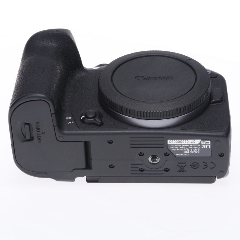 EOS R7