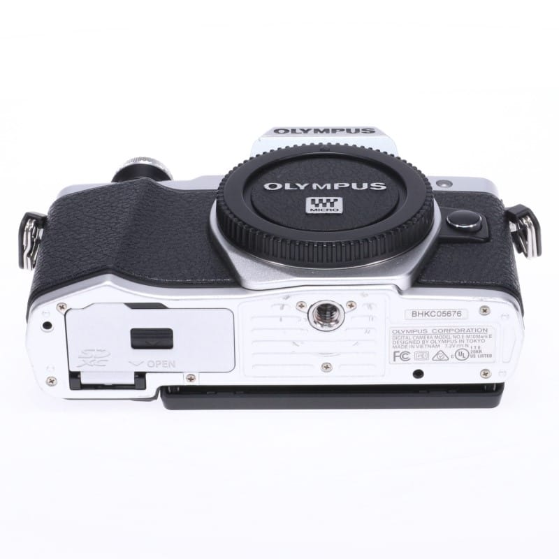 OM-D E-M10 MarkII ボディー シルバー