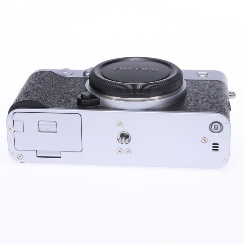 富士フイルム FUJIFILM X-E5 ボディ シルバー Aランク 中古｜フジヤカメラ