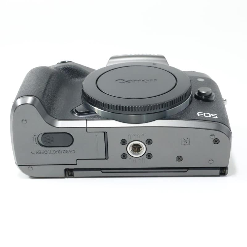 EOS M5 ボディー