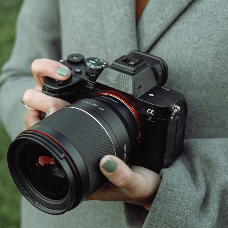 AF 35mm F1.4 P FE ソニーEマウント