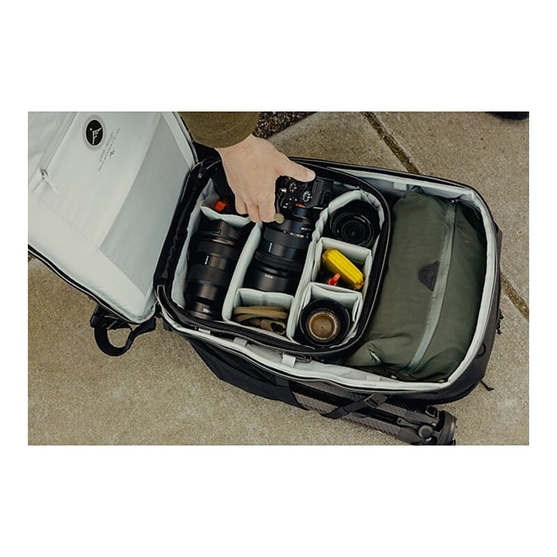 トラベル バックパック 2-in-1 40L ブラック BTRT-40-BK-2