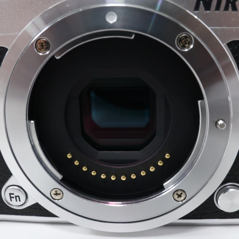 Nikon 1 J5 ボディ シルバー