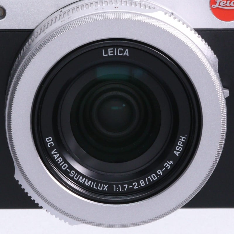 D-LUX7