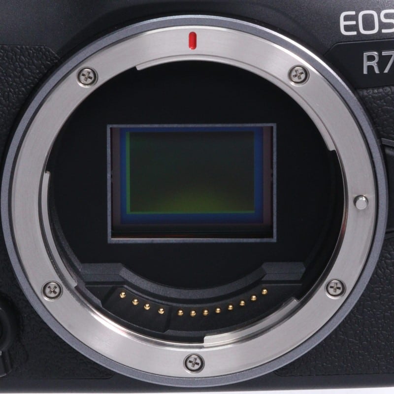 EOS R7 ボディー